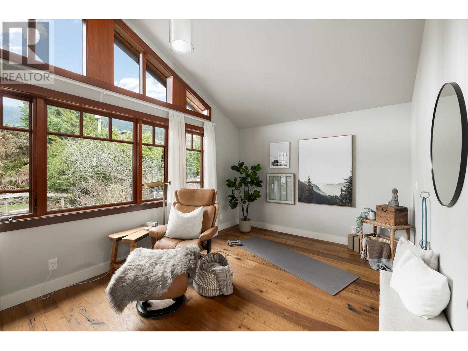 986 Tudor Avenue, North Vancouver, British Columbia  V7R 1X7 - Photo 35 - R3014174