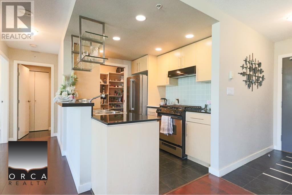 601 583 Beach Crescent, Vancouver, British Columbia  V6Z 2E6 - Photo 3 - R3014203