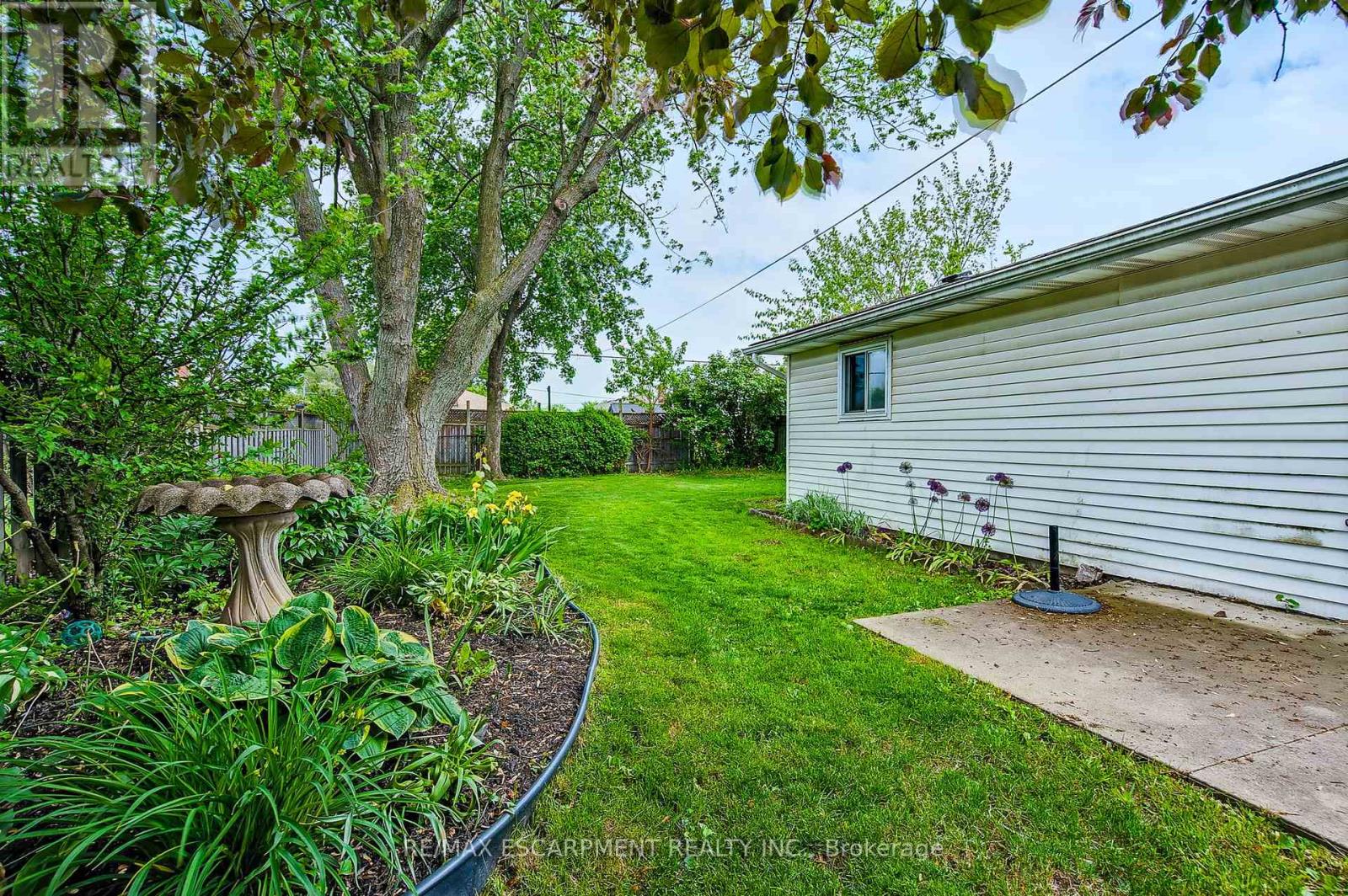 379 East 18th Street, Hamilton, Ontario  L9A 4P7 - Photo 41 - X12212668