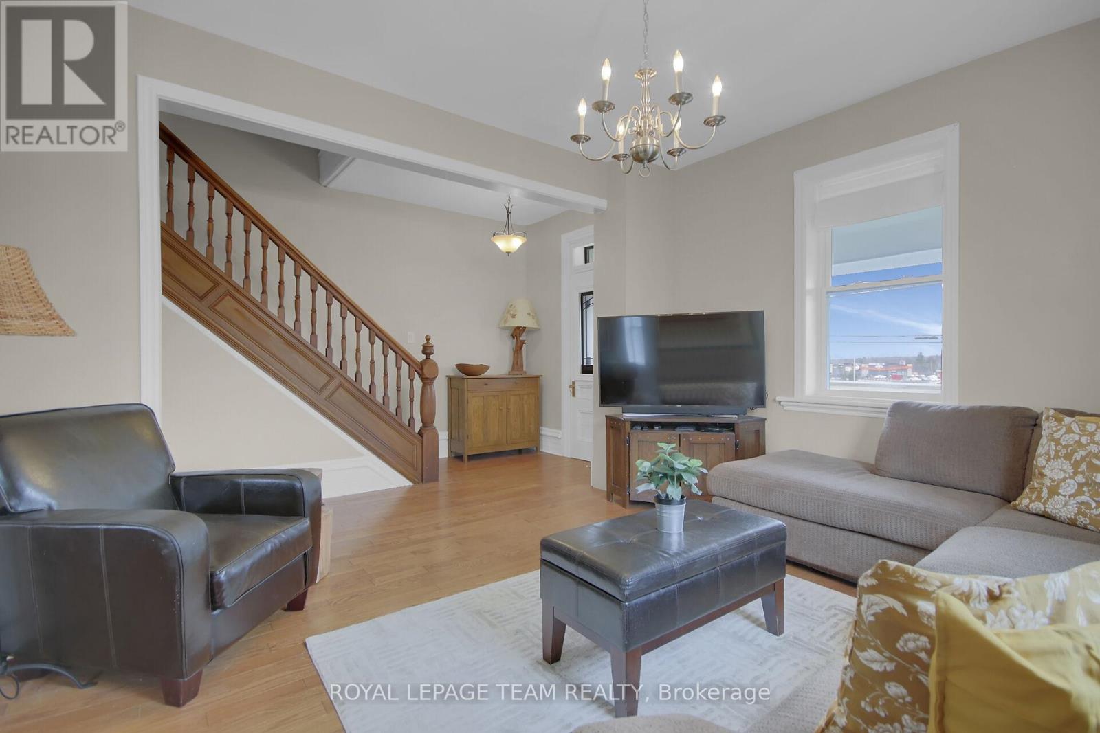 1456 Meadow Drive, Ottawa, Ontario  K4P 1B1 - Photo 10 - X12190204