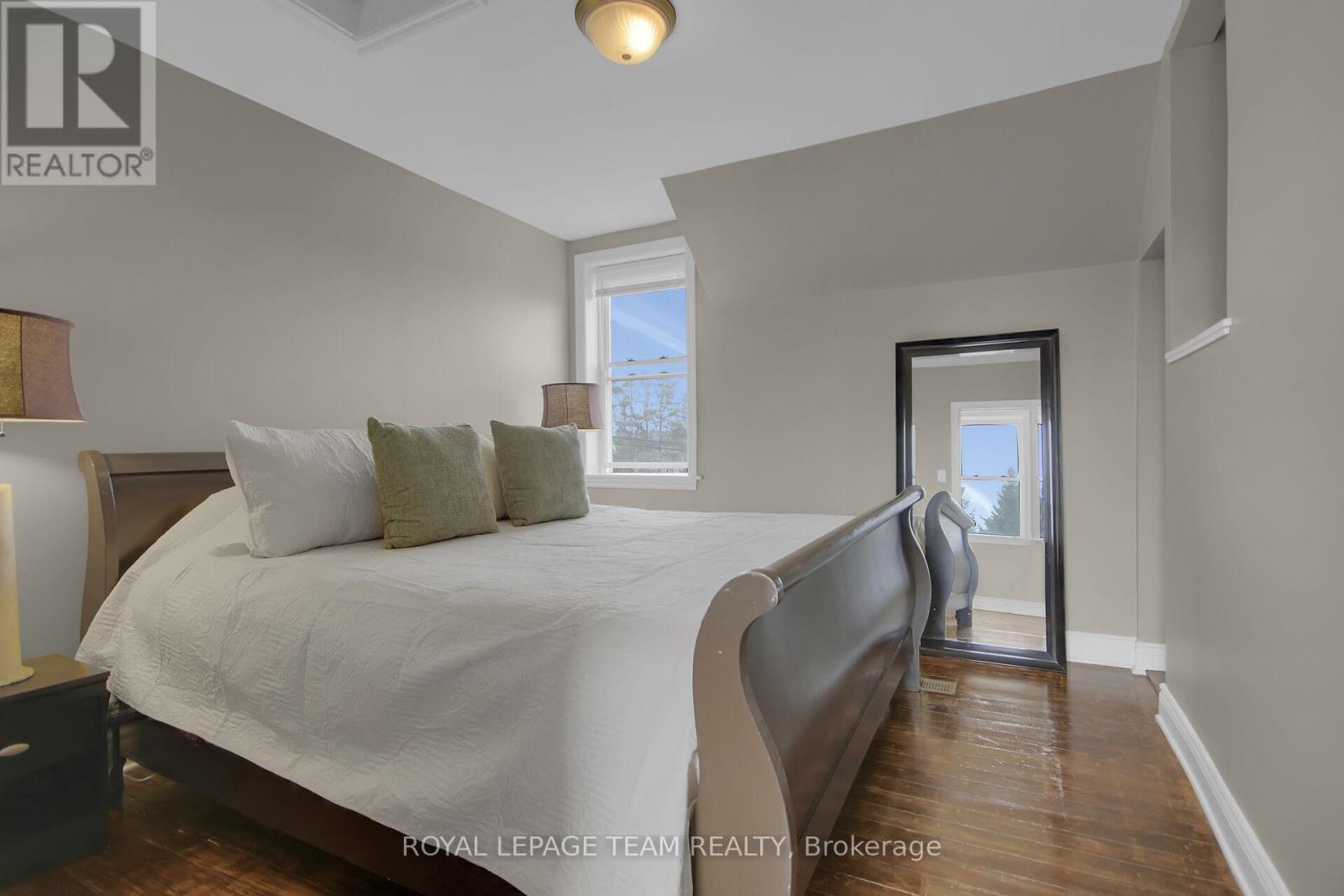 1456 Meadow Drive, Ottawa, Ontario  K4P 1B1 - Photo 26 - X12190204