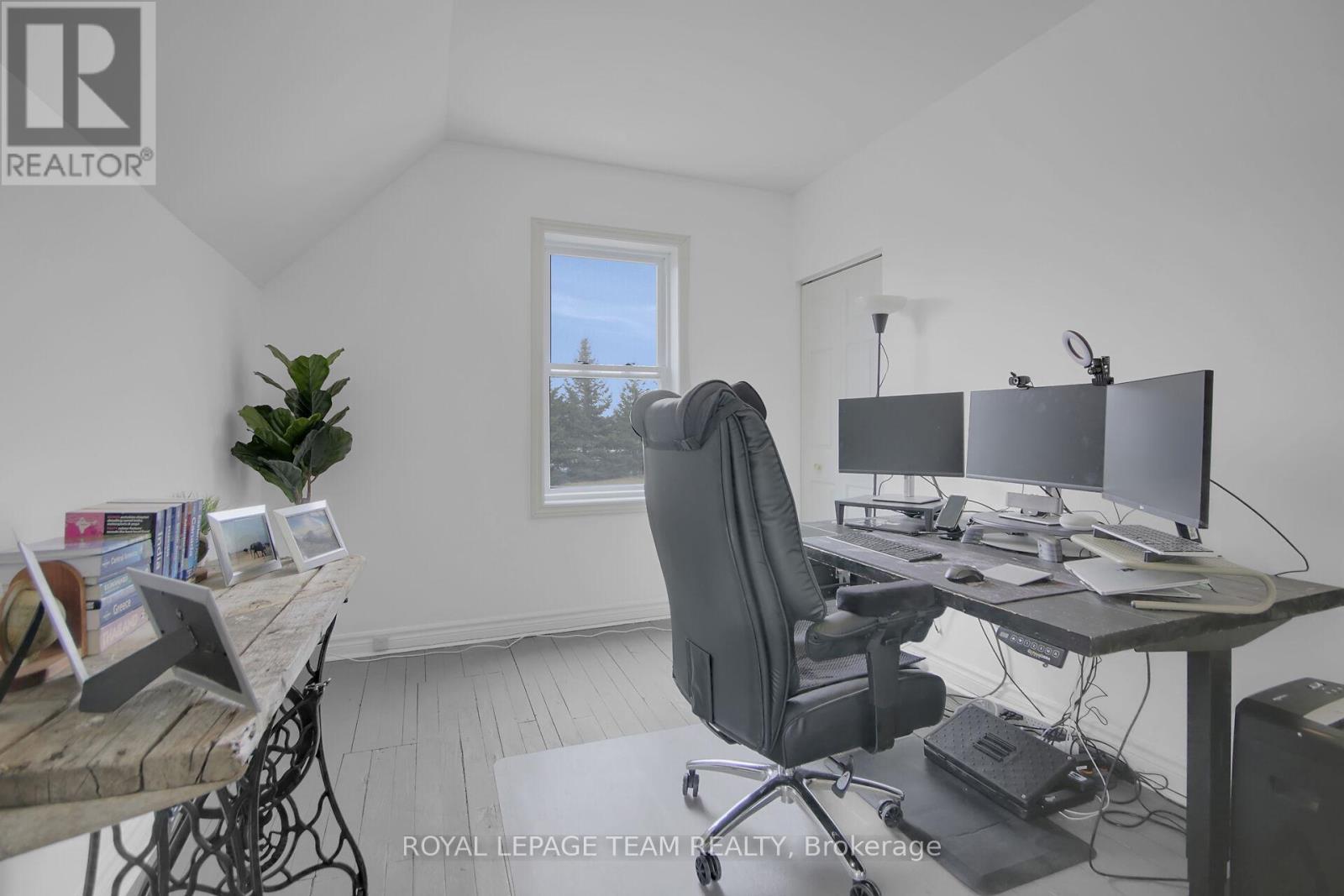 1456 Meadow Drive, Ottawa, Ontario  K4P 1B1 - Photo 28 - X12190204