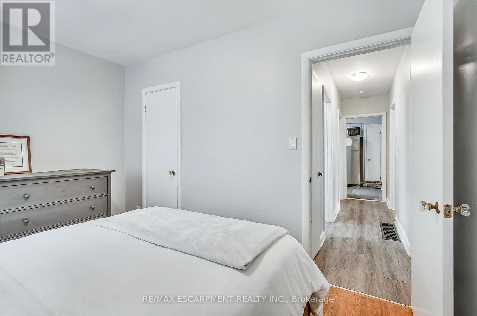 379 East 18th Street, Hamilton, Ontario  L9A 4P7 - Photo 28 - X12212668