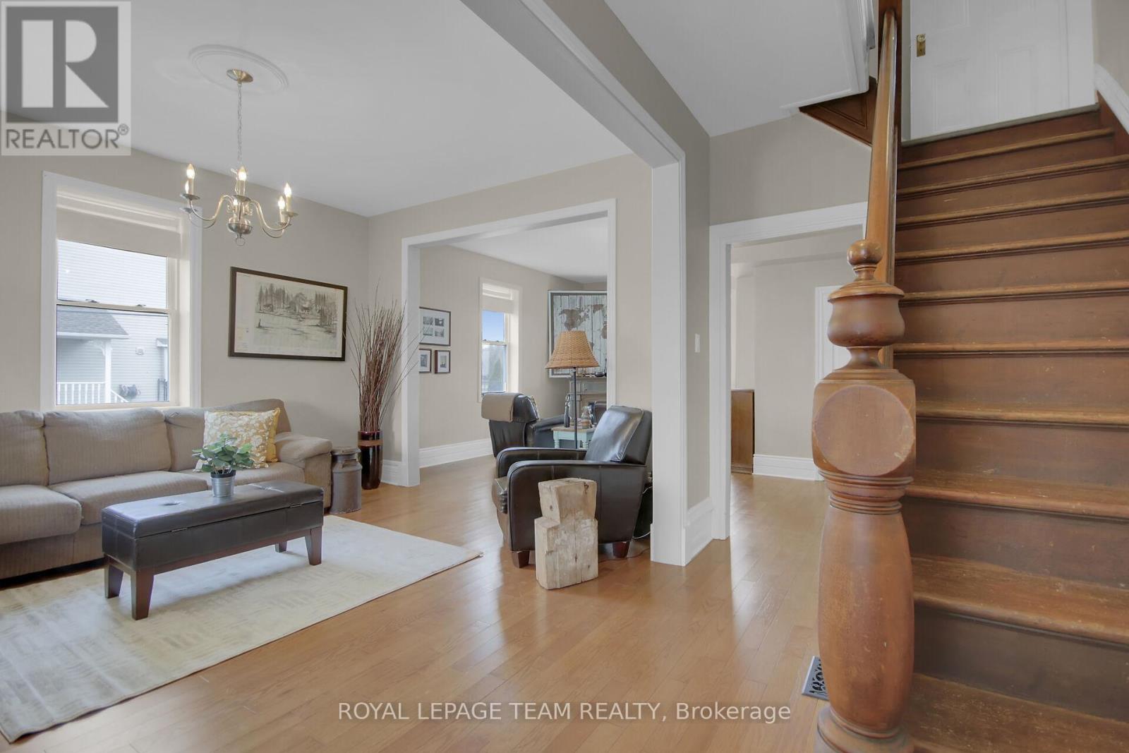 1456 Meadow Drive, Ottawa, Ontario  K4P 1B1 - Photo 6 - X12190204