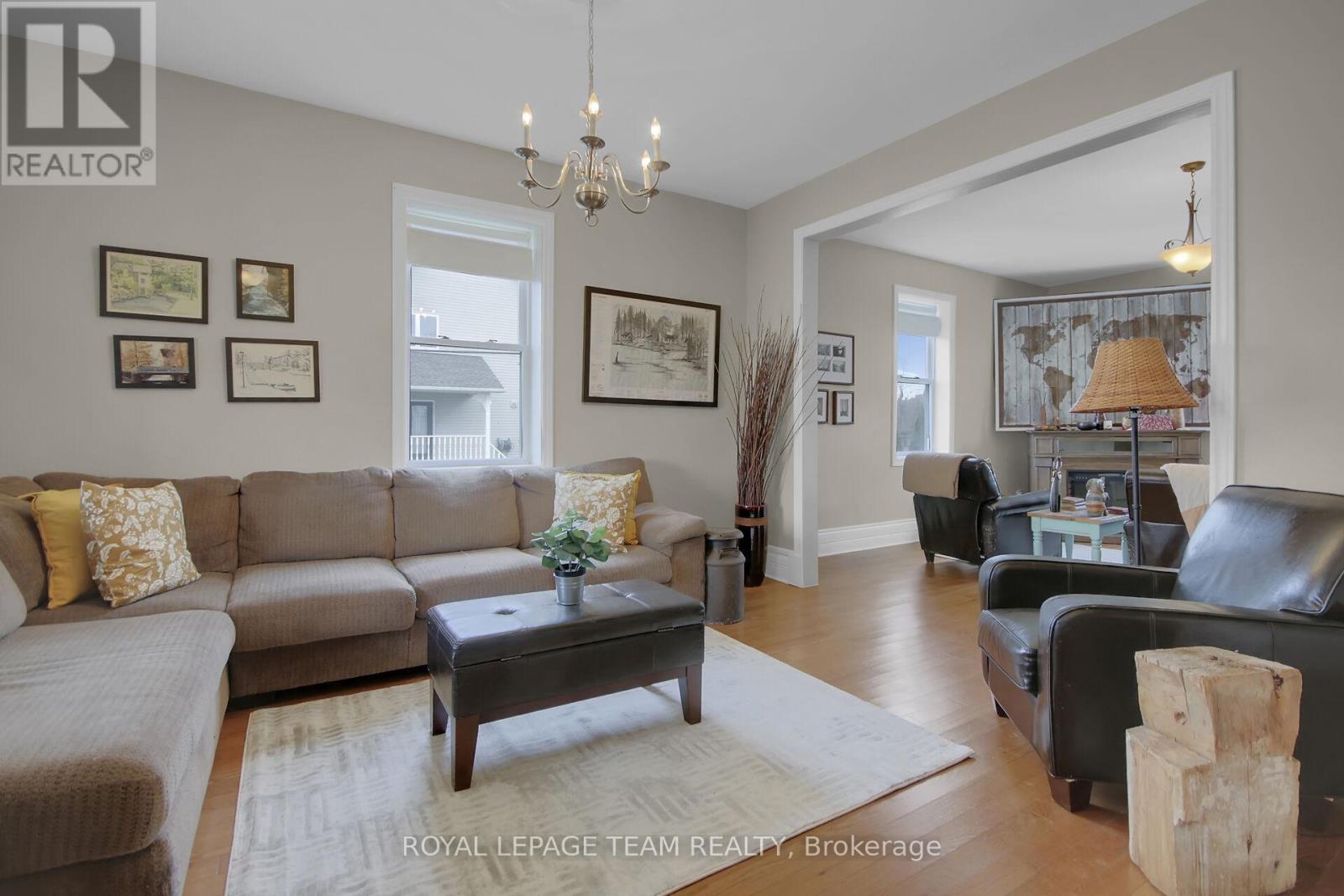 1456 Meadow Drive, Ottawa, Ontario  K4P 1B1 - Photo 8 - X12190204
