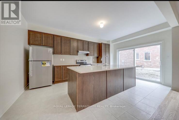 1213 Drinkle Crescent, Oshawa, Ontario  L1K 3G8 - Photo 2 - E12210326