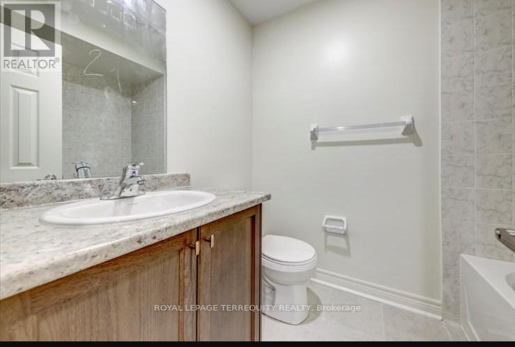 1213 Drinkle Crescent, Oshawa, Ontario  L1K 3G8 - Photo 15 - E12210326