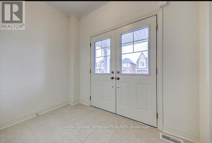 1213 DRINKLE CRESCENT, Oshawa, Ontario
