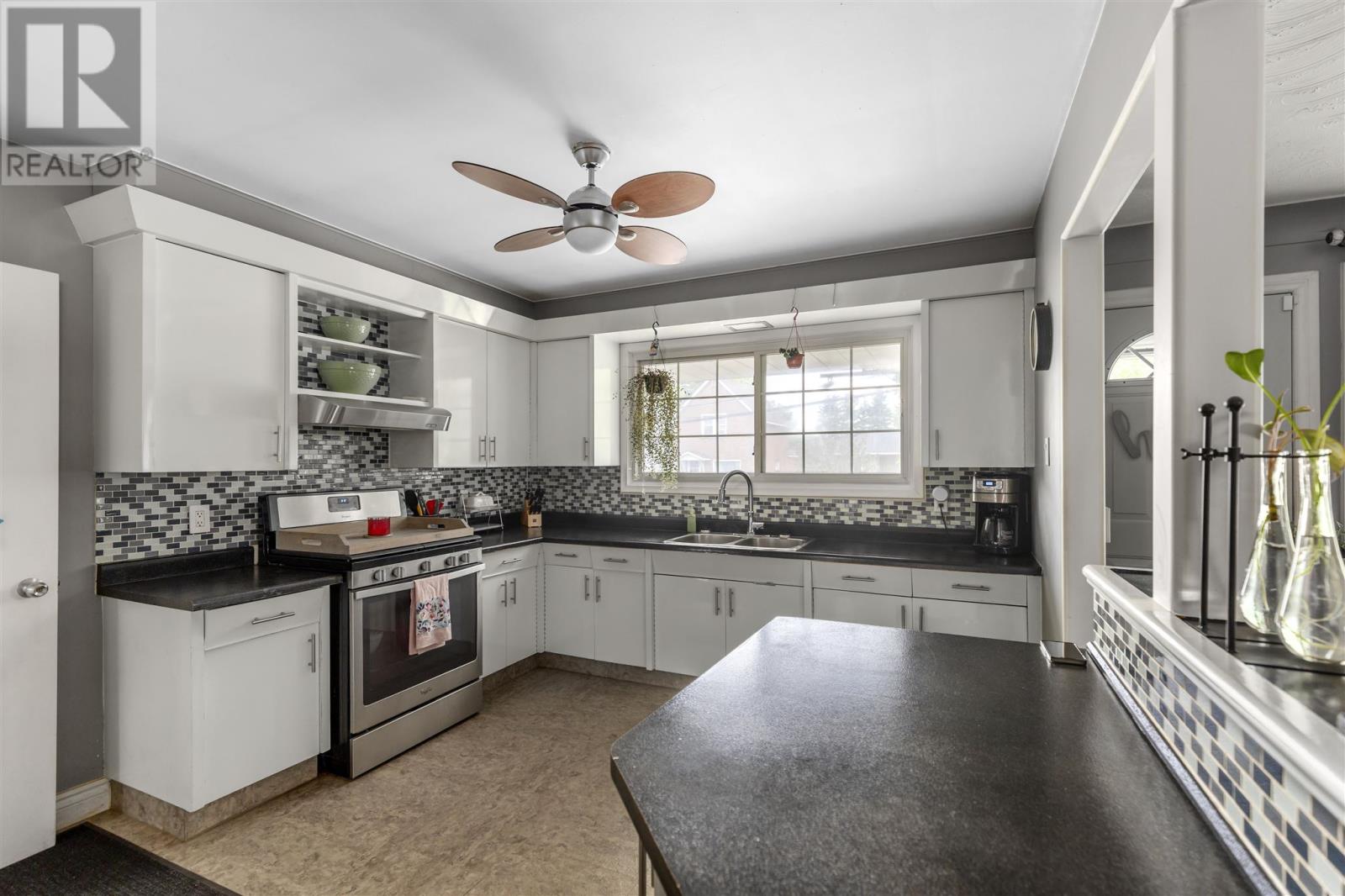 698 Wellington St W, Saut Ste. Marie, Ontario  P6C 3V2 - Photo 9 - SM251507