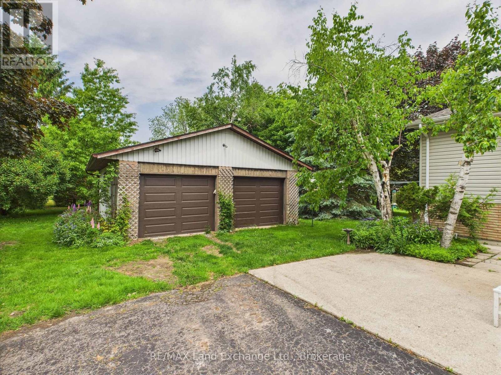 5 William Street, Huron-Kinloss, Ontario N0G 2R0 - Photo 4 - X12212957