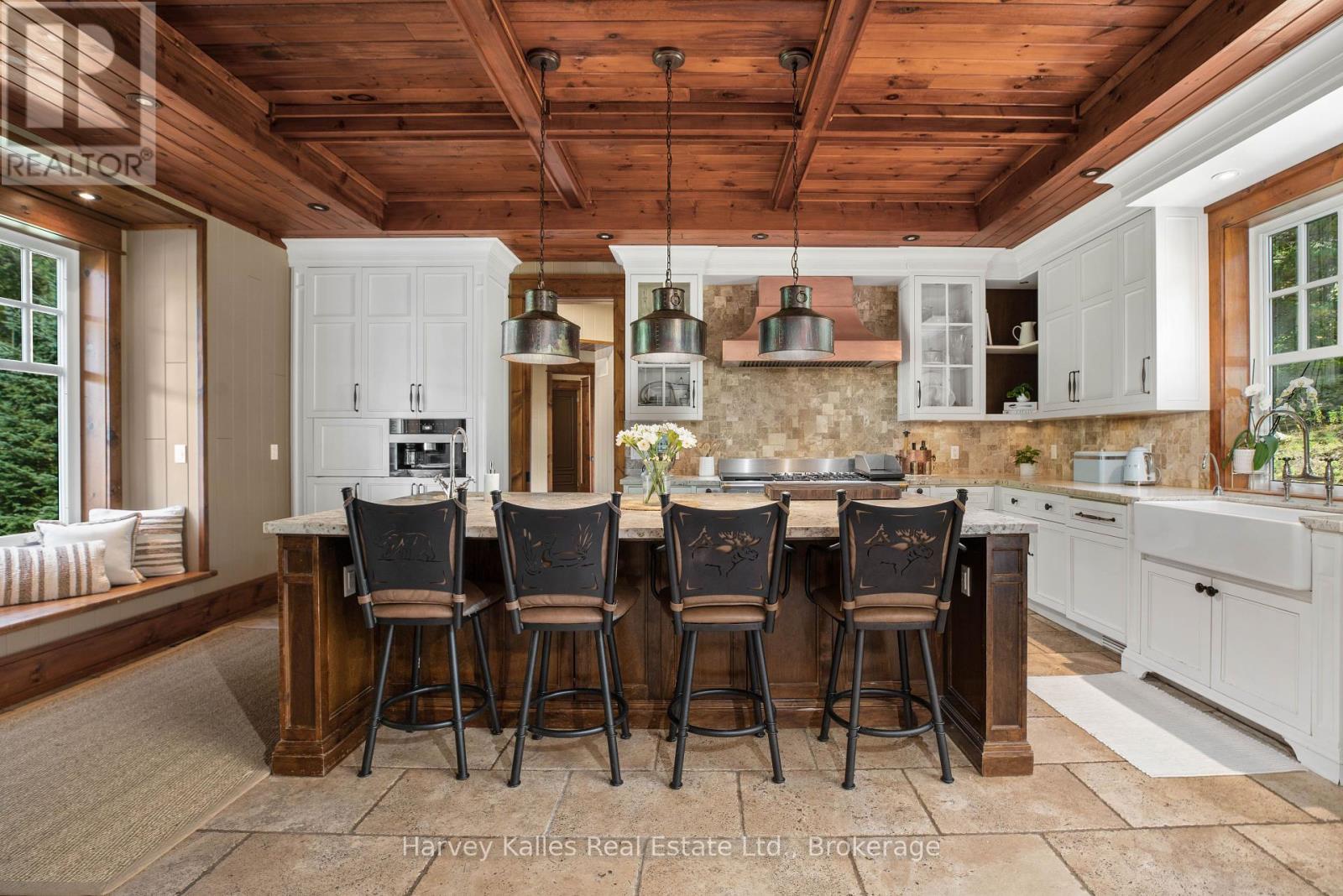 1074 Tally Ho Winter Park Road, Lake Of Bays, Ontario  P1H 2J6 - Photo 12 - X12212959