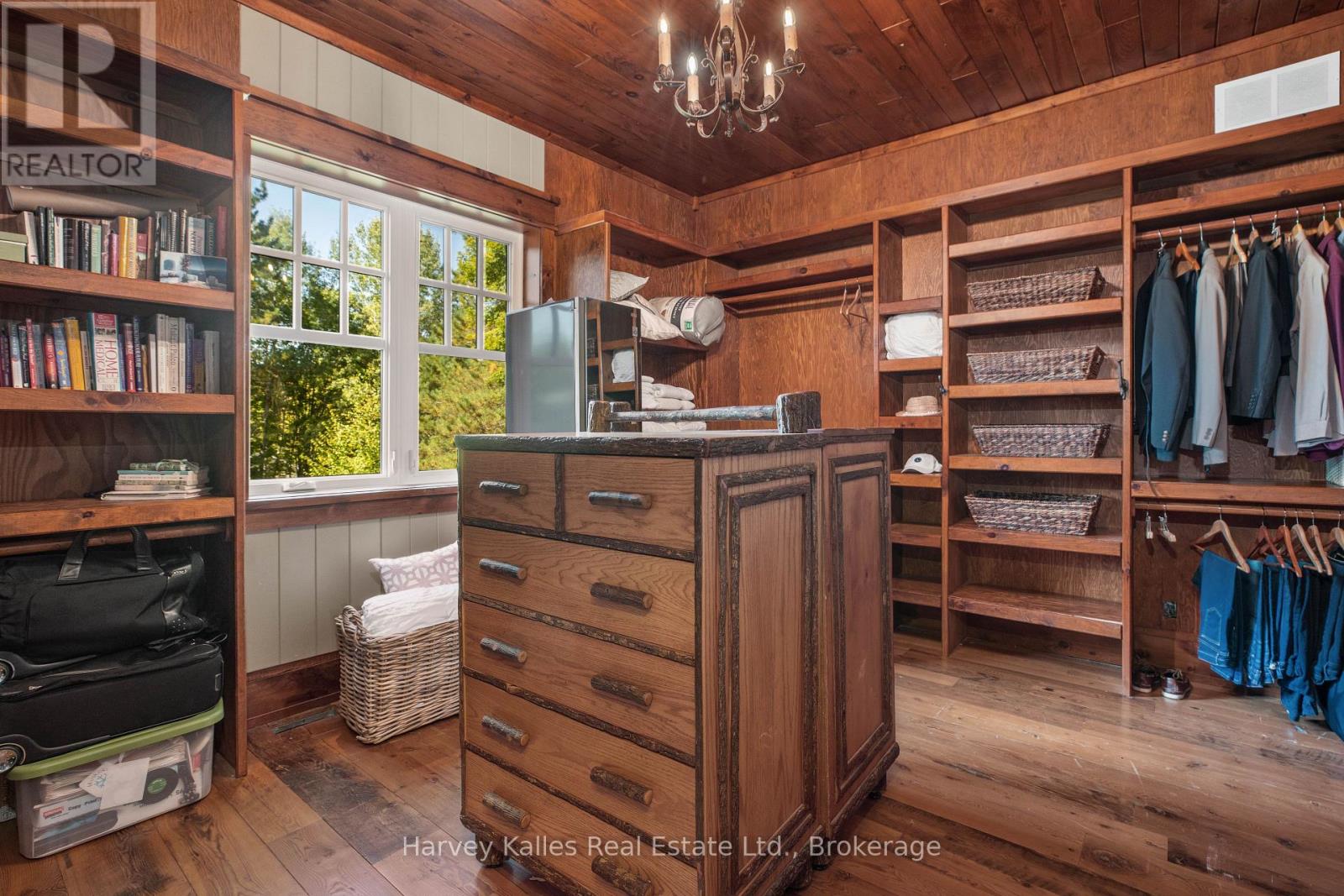 1074 Tally Ho Winter Park Road, Lake Of Bays, Ontario  P1H 2J6 - Photo 21 - X12212959