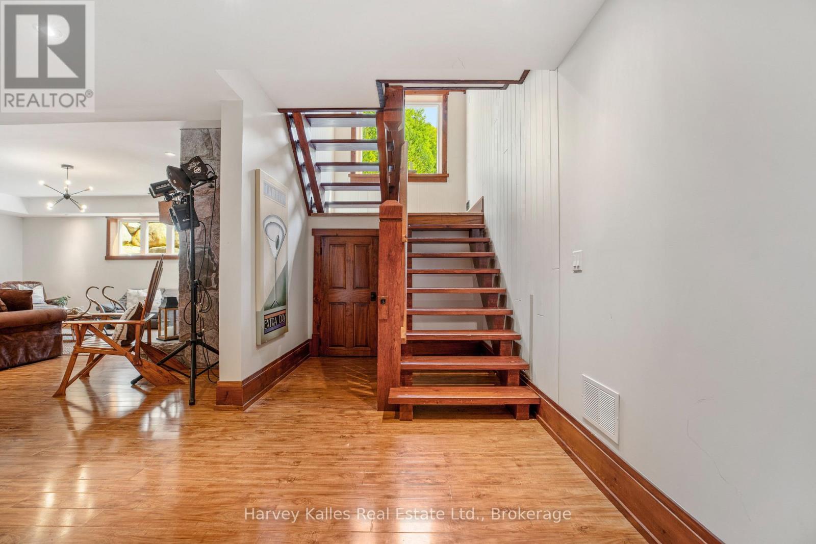 1074 Tally Ho Winter Park Road, Lake Of Bays, Ontario  P1H 2J6 - Photo 35 - X12212959