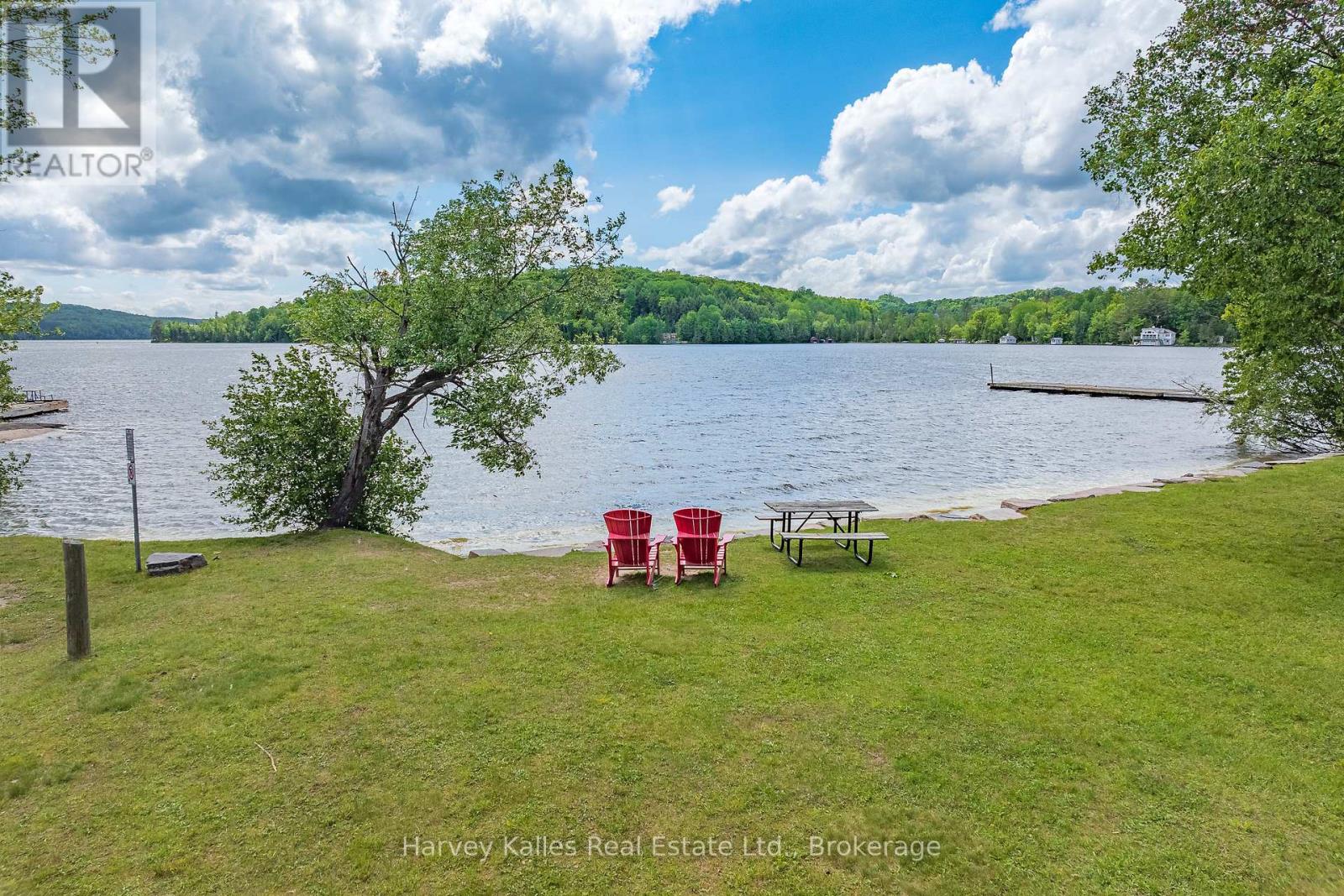 1074 Tally Ho Winter Park Road, Lake Of Bays, Ontario  P1H 2J6 - Photo 7 - X12212959