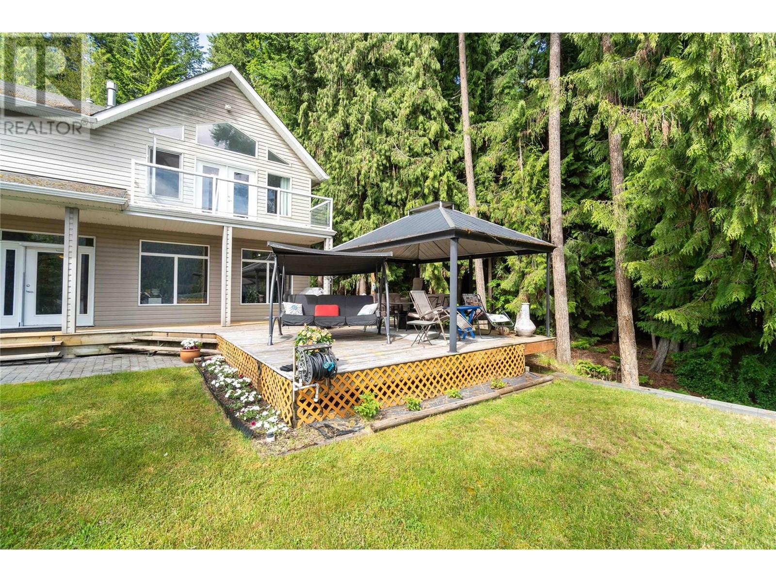 2524 Blind Bay Road, Blind Bay, British Columbia  V0E 1H1 - Photo 6 - 10349383