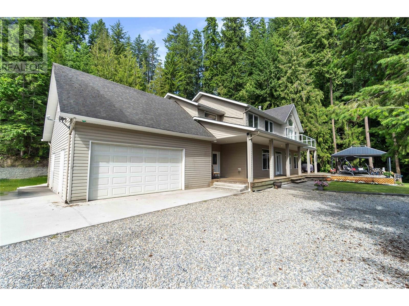 2524 Blind Bay Road, Blind Bay, British Columbia  V0E 1H1 - Photo 8 - 10349383