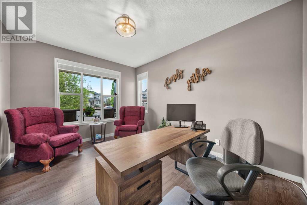 87 Hidden Creek Point Nw, Calgary, Alberta  T2A 6J7 - Photo 15 - A2227150