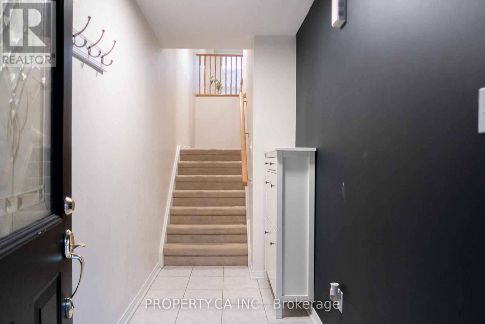 21 Mcgonigal Lane, Ajax, Ontario  L1T 4H1 - Photo 5 - E12210715