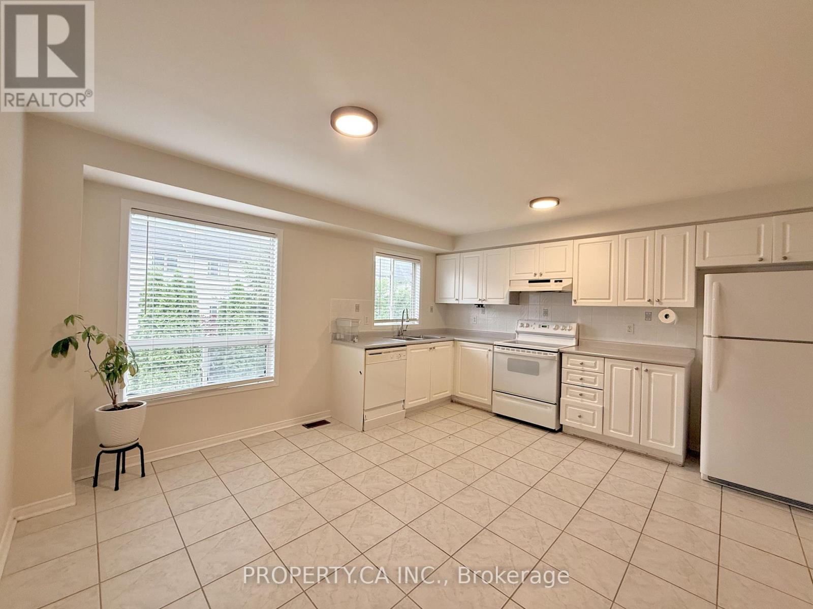 21 Mcgonigal Lane, Ajax, Ontario  L1T 4H1 - Photo 9 - E12210715