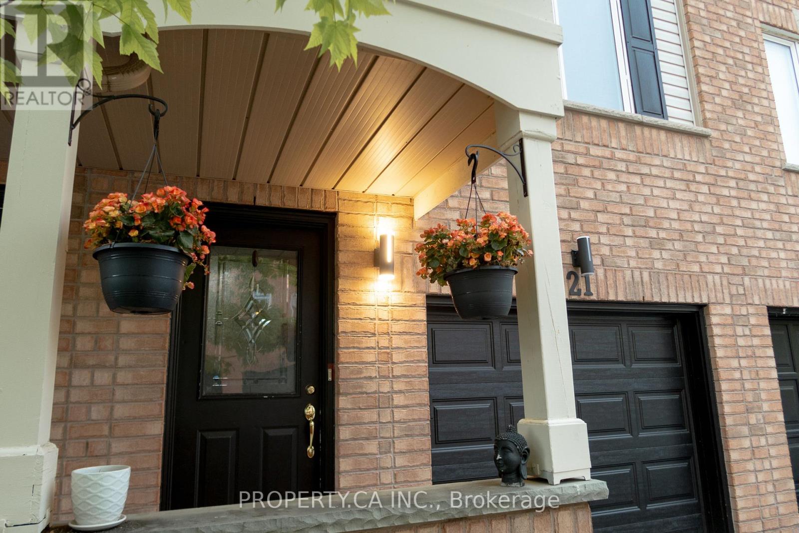 21 MCGONIGAL LANE, Ajax, Ontario
