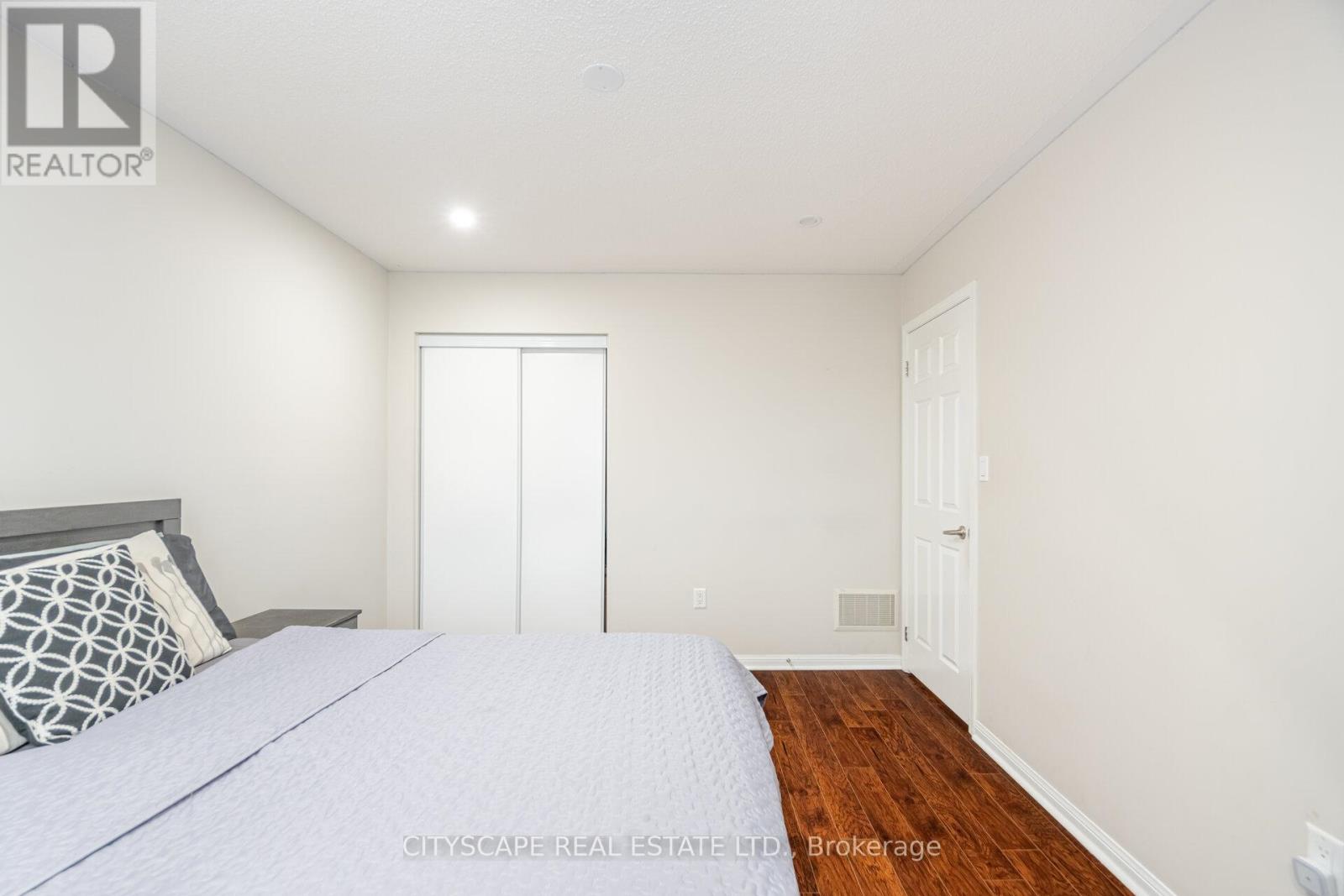 170 Fennamore Terrace, Milton, Ontario  L9T 0Y3 - Photo 33 - W12211269