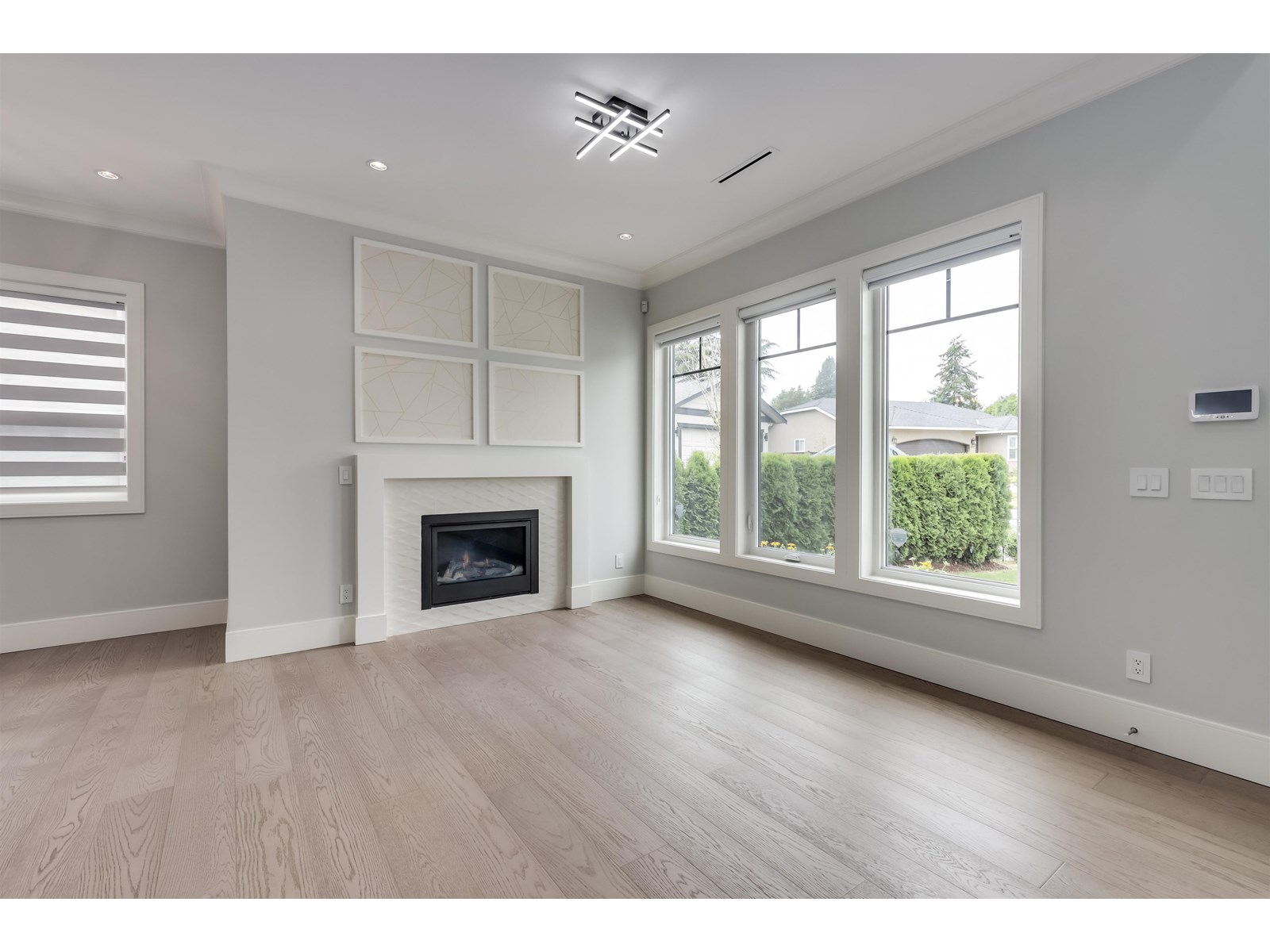 15632 Bowler Place, Surrey, British Columbia  V4A 9G7 - Photo 2 - R3014229