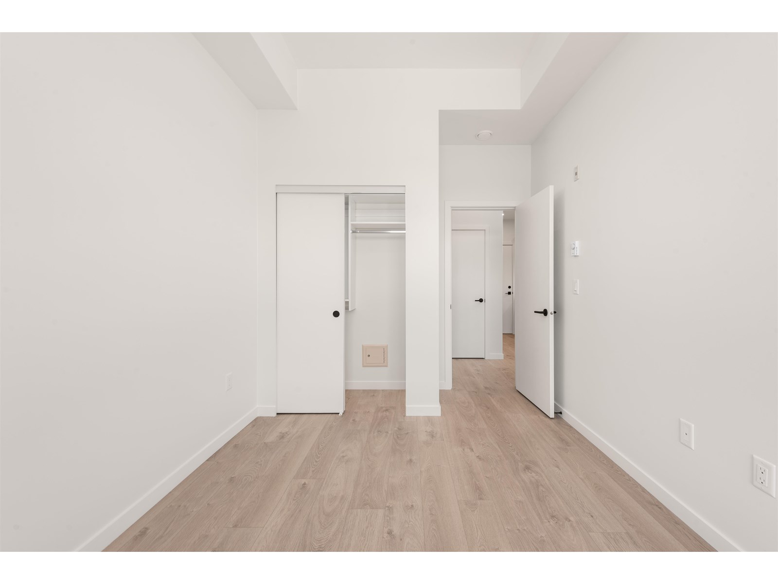 Property at 204 19577 65B AVENUE image 4