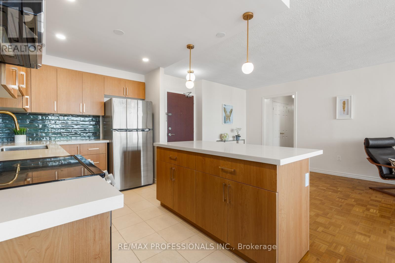 2107 - 360 Ridelle Avenue, Toronto (Briar Hill-Belgravia), Ontario  M6B 1K1 - Photo 10 - W12212703