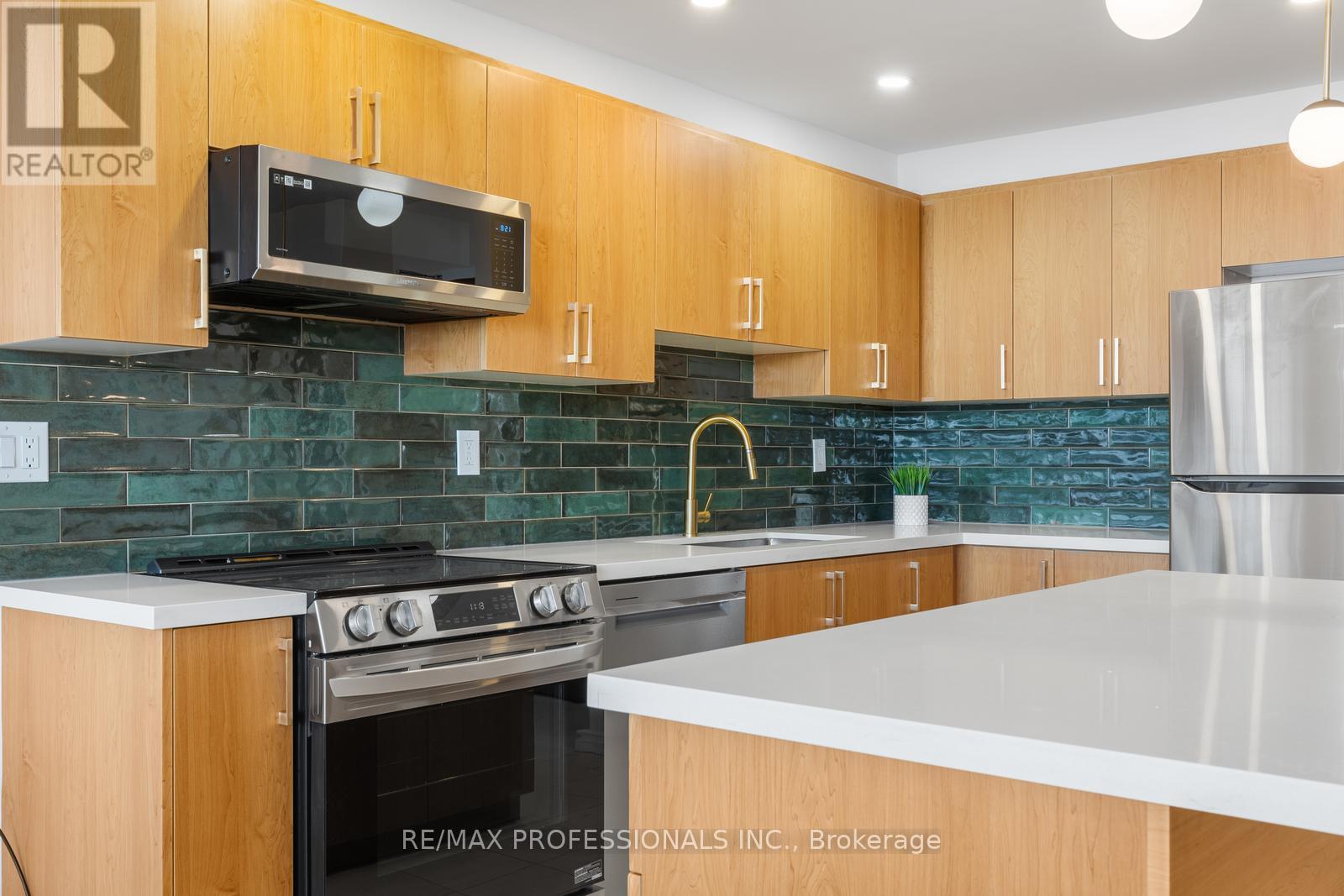 2107 - 360 Ridelle Avenue, Toronto (Briar Hill-Belgravia), Ontario  M6B 1K1 - Photo 7 - W12212703