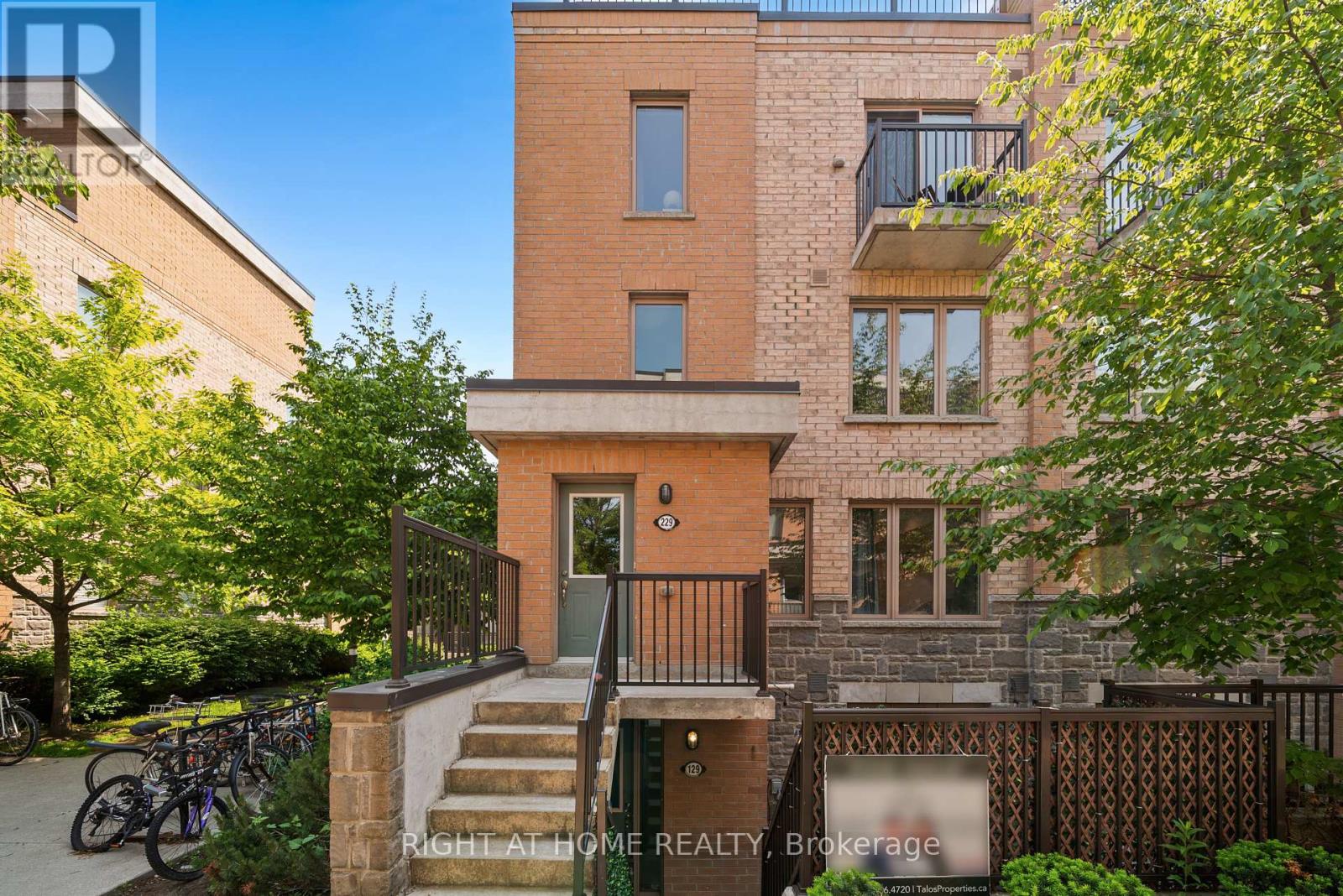 229 - 11 Foundry Avenue, Toronto (Dovercourt-Wallace Emerson-Junction), Ontario  M6H 0B7 - Photo 2 - W12212734