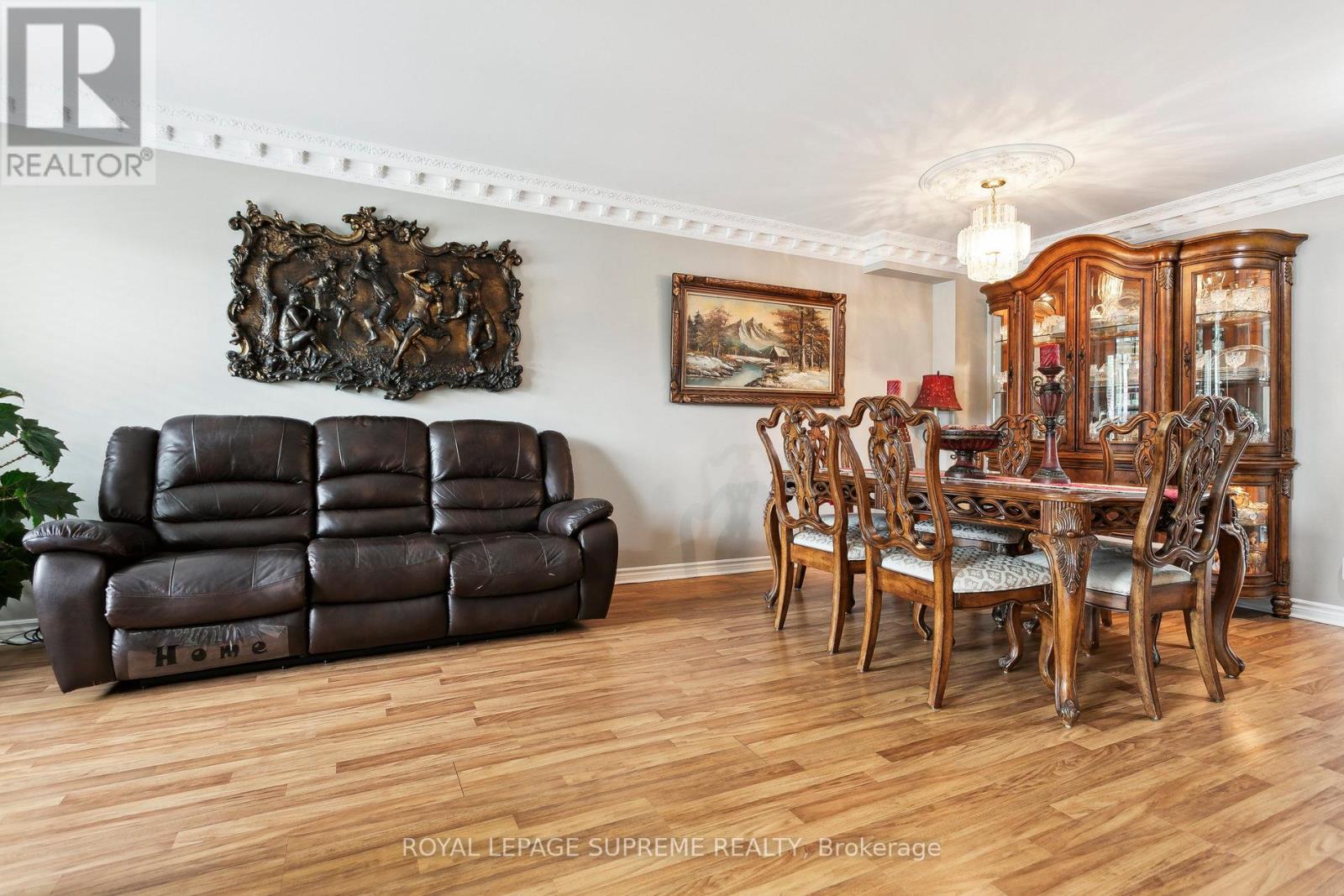 26 Guestville Avenue, Toronto (Rockcliffe-Smythe), Ontario  M6N 4N2 - Photo 11 - W12212735