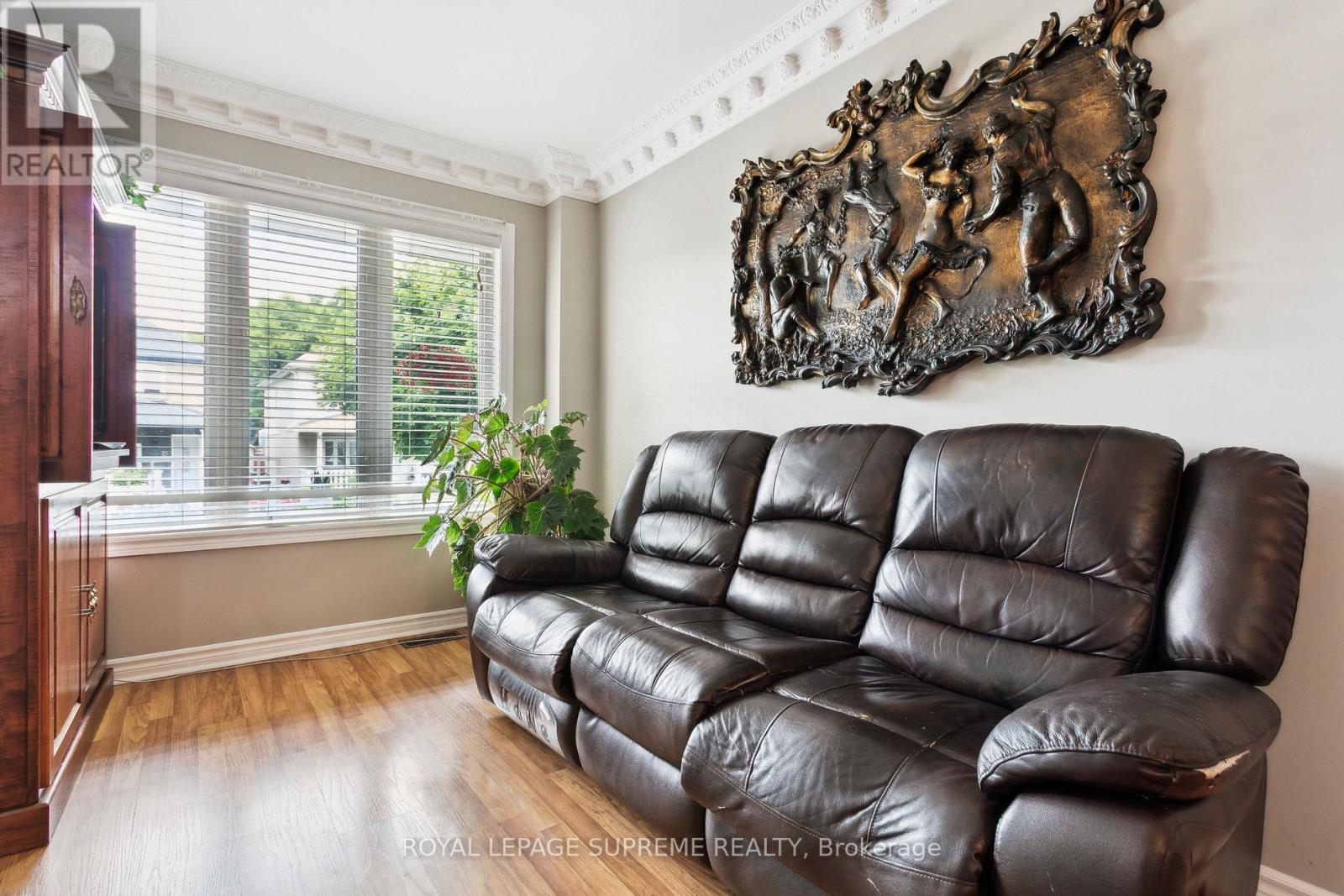 26 Guestville Avenue, Toronto (Rockcliffe-Smythe), Ontario  M6N 4N2 - Photo 12 - W12212735