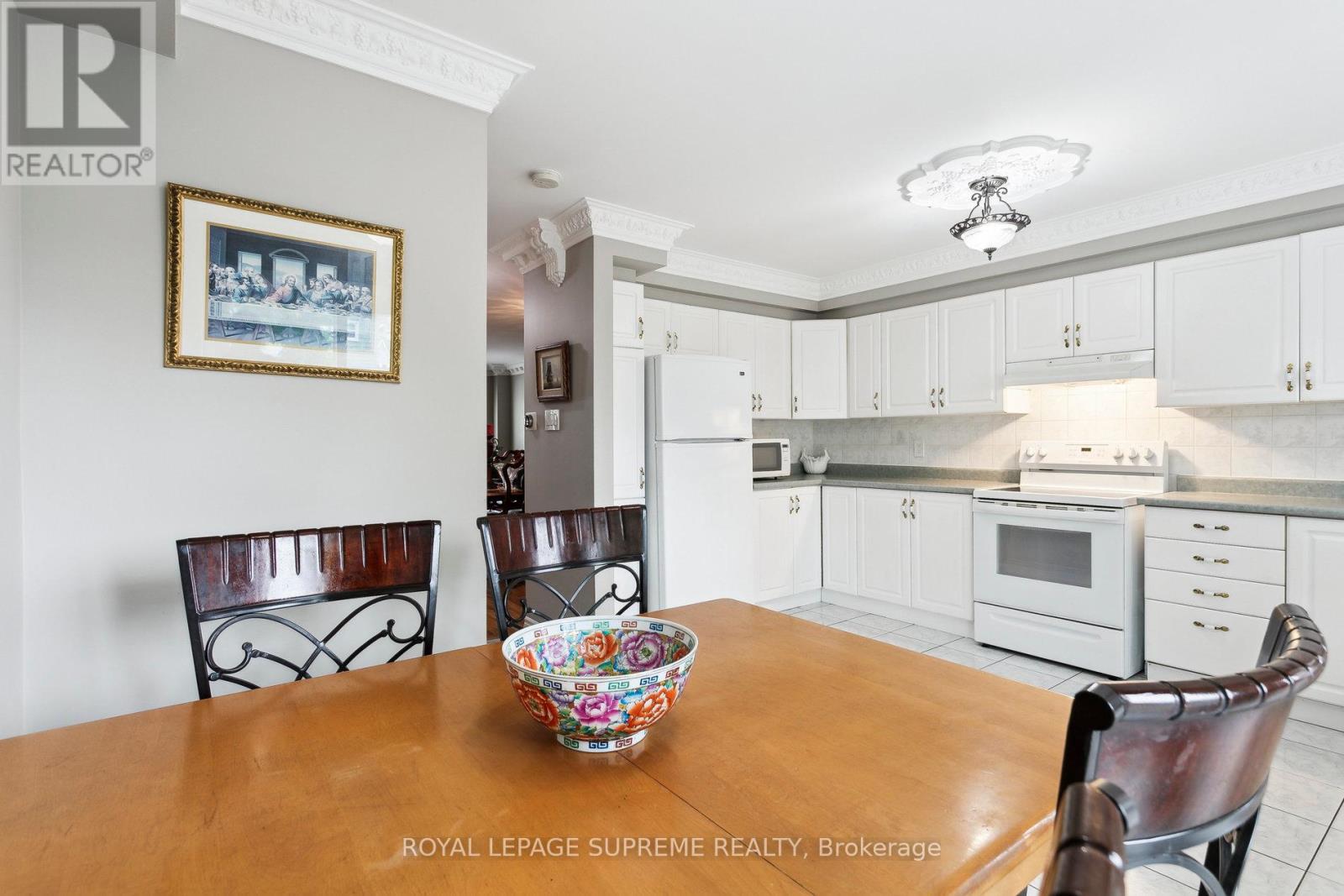 26 Guestville Avenue, Toronto (Rockcliffe-Smythe), Ontario  M6N 4N2 - Photo 24 - W12212735