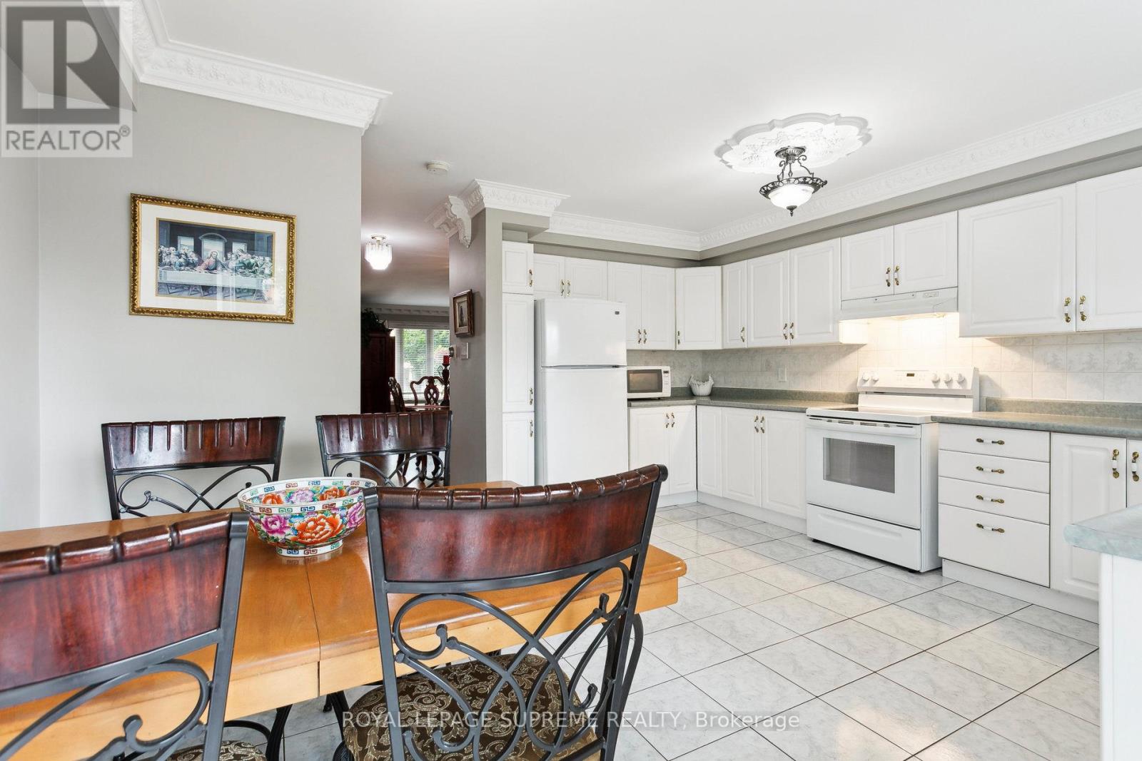 26 Guestville Avenue, Toronto (Rockcliffe-Smythe), Ontario  M6N 4N2 - Photo 25 - W12212735