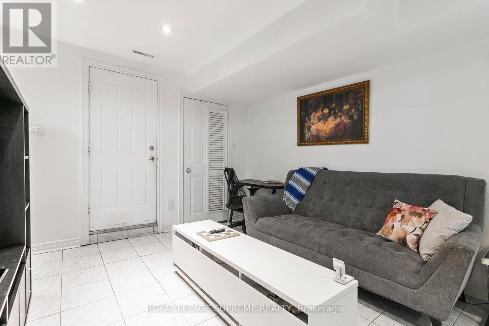 26 Guestville Avenue, Toronto (Rockcliffe-Smythe), Ontario  M6N 4N2 - Photo 36 - W12212735