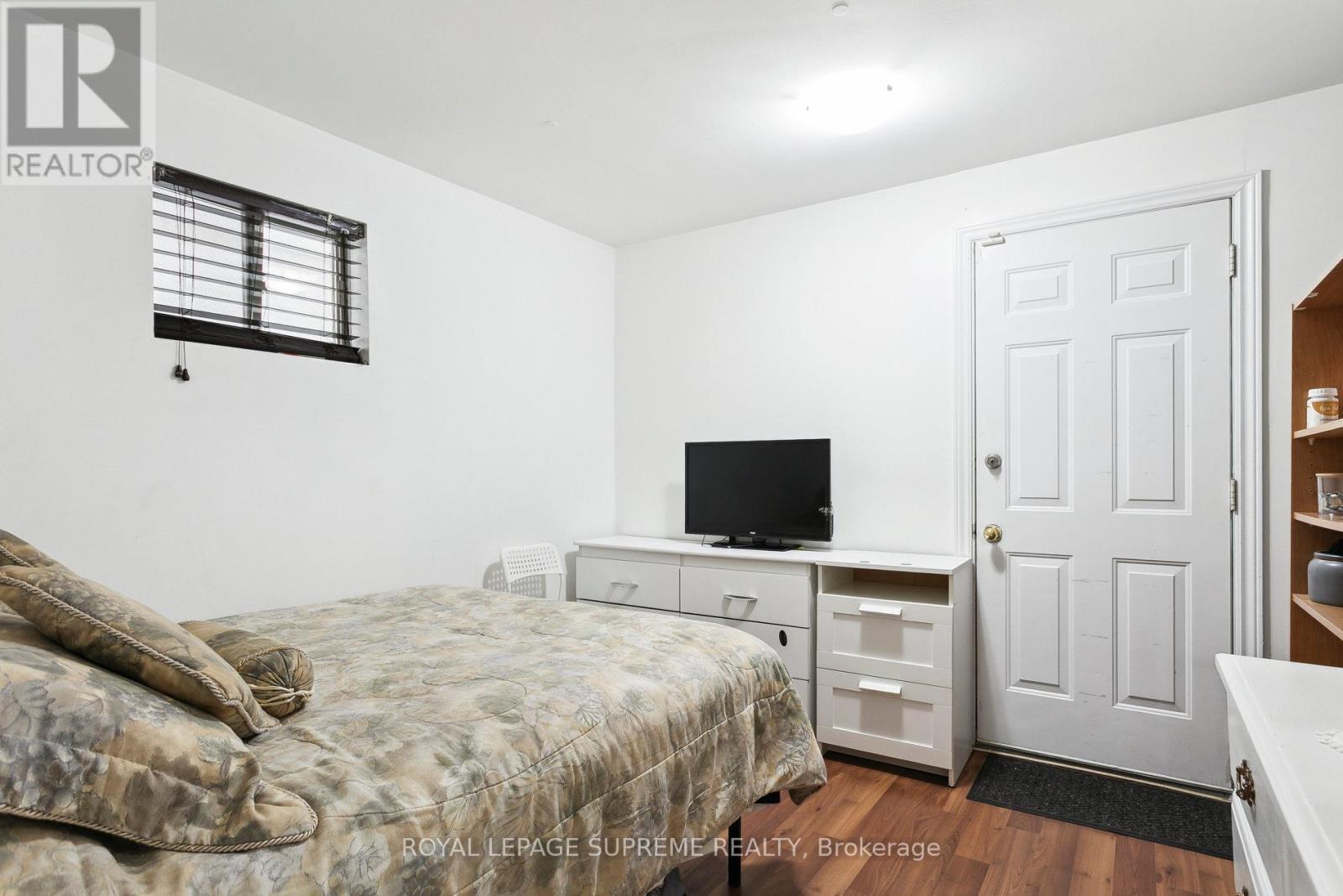 26 Guestville Avenue, Toronto (Rockcliffe-Smythe), Ontario  M6N 4N2 - Photo 42 - W12212735