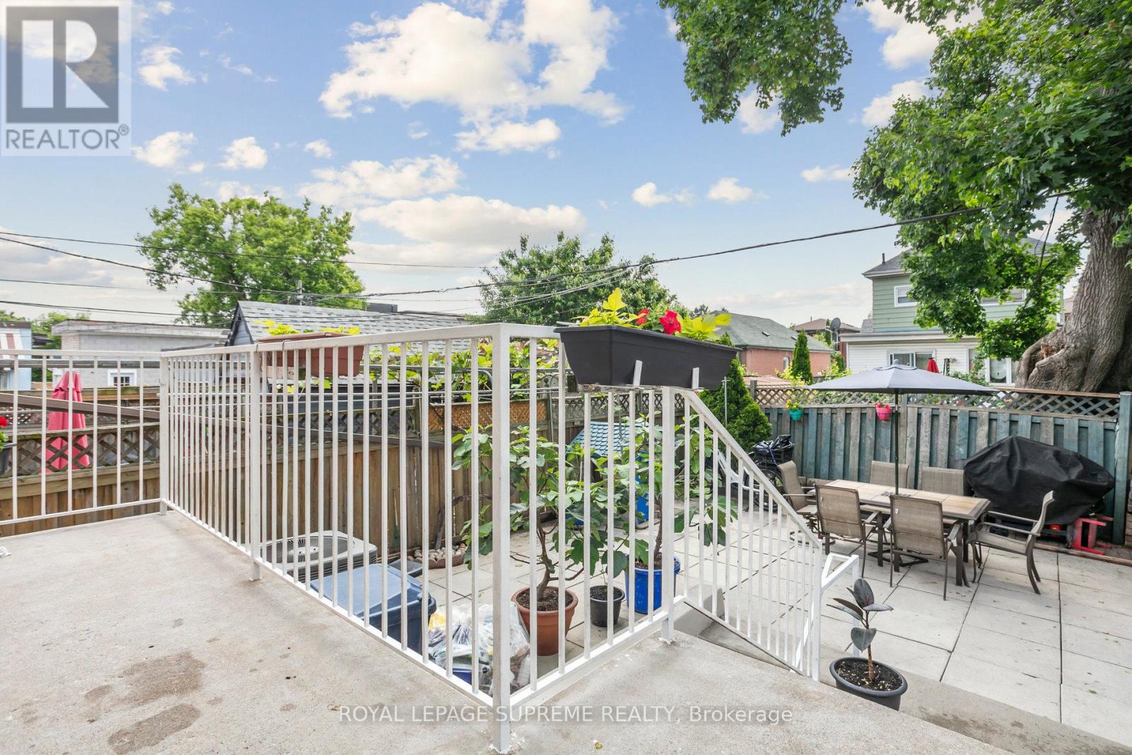 26 Guestville Avenue, Toronto (Rockcliffe-Smythe), Ontario  M6N 4N2 - Photo 48 - W12212735