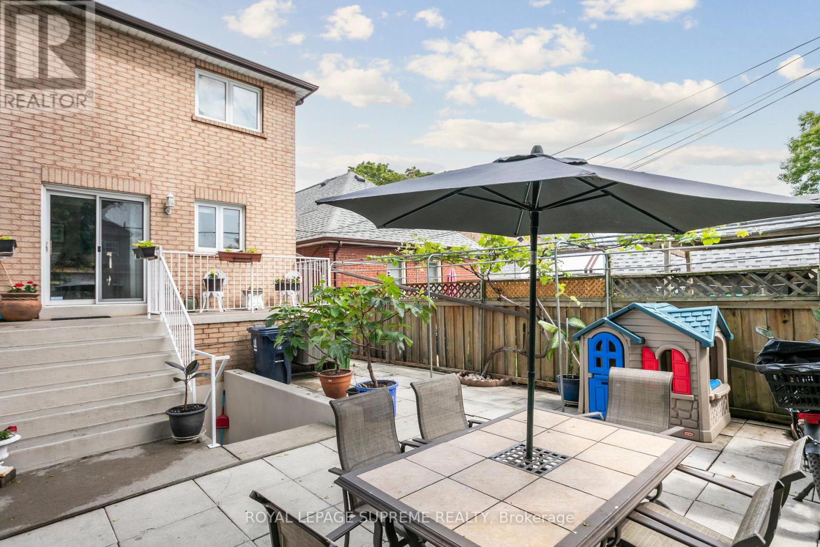 26 Guestville Avenue, Toronto (Rockcliffe-Smythe), Ontario  M6N 4N2 - Photo 50 - W12212735