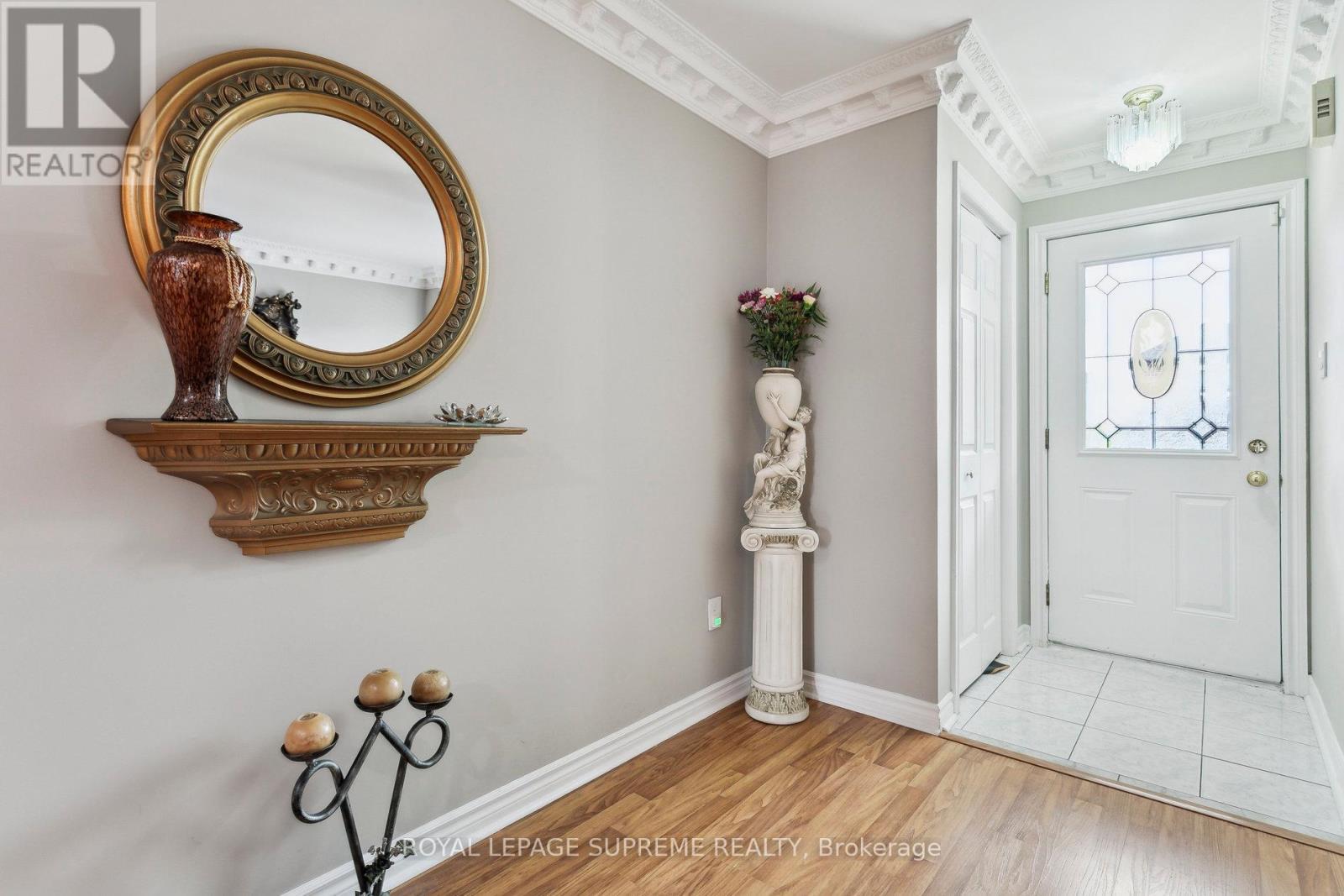26 Guestville Avenue, Toronto (Rockcliffe-Smythe), Ontario  M6N 4N2 - Photo 7 - W12212735