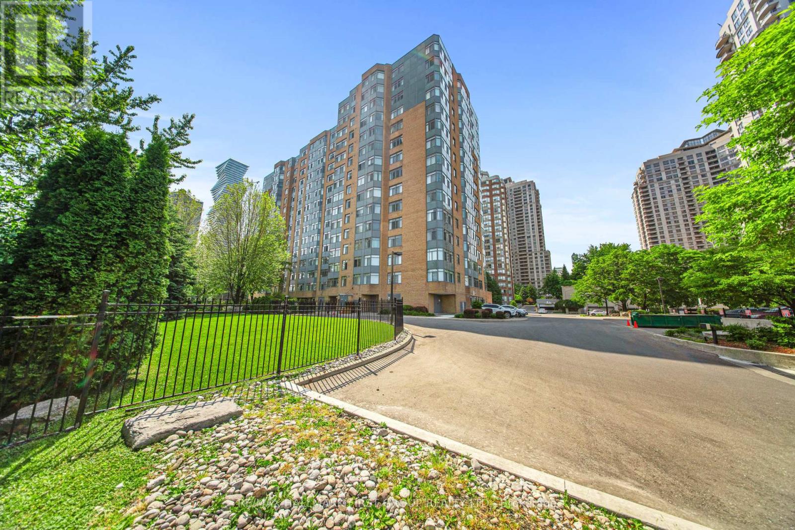 510 - 300 WEBB DRIVE, Mississauga, Ontario