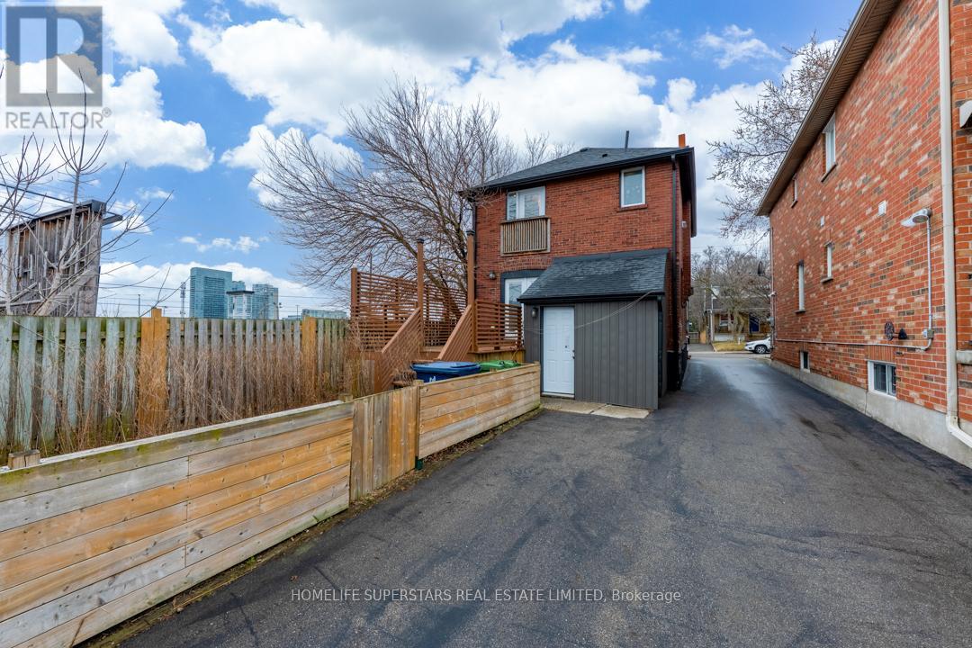 5 Aldgate Avenue, Toronto, Ontario  M8Y 3L4 - Photo 28 - W12212750