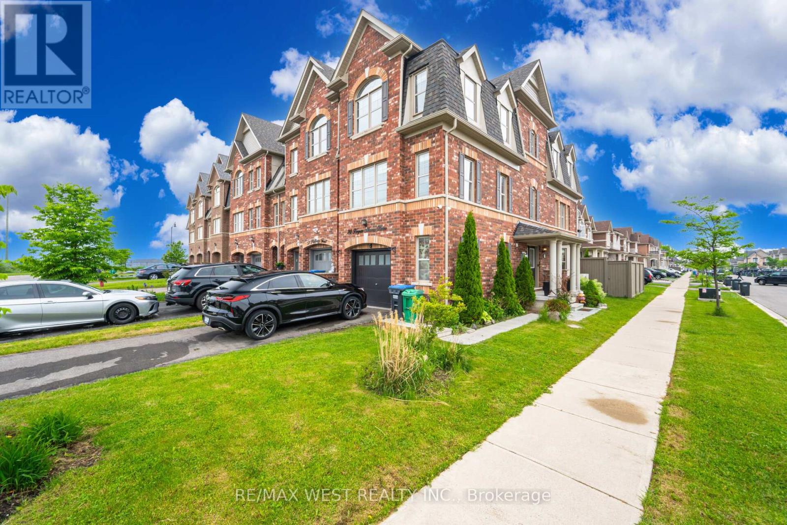 70 HOGAN MANOR DRIVE, Brampton, Ontario