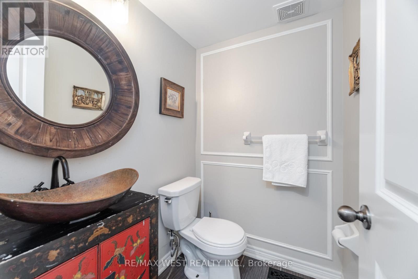 70 Hogan Manor Drive, Brampton, Ontario  L7A 4V3 - Photo 37 - W12212757