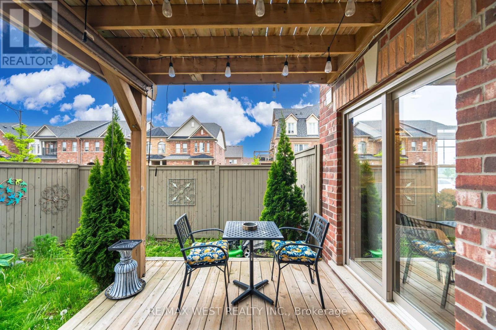 70 Hogan Manor Drive, Brampton, Ontario  L7A 4V3 - Photo 42 - W12212757