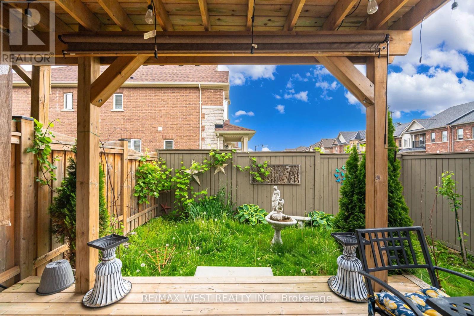 70 Hogan Manor Drive, Brampton, Ontario  L7A 4V3 - Photo 43 - W12212757