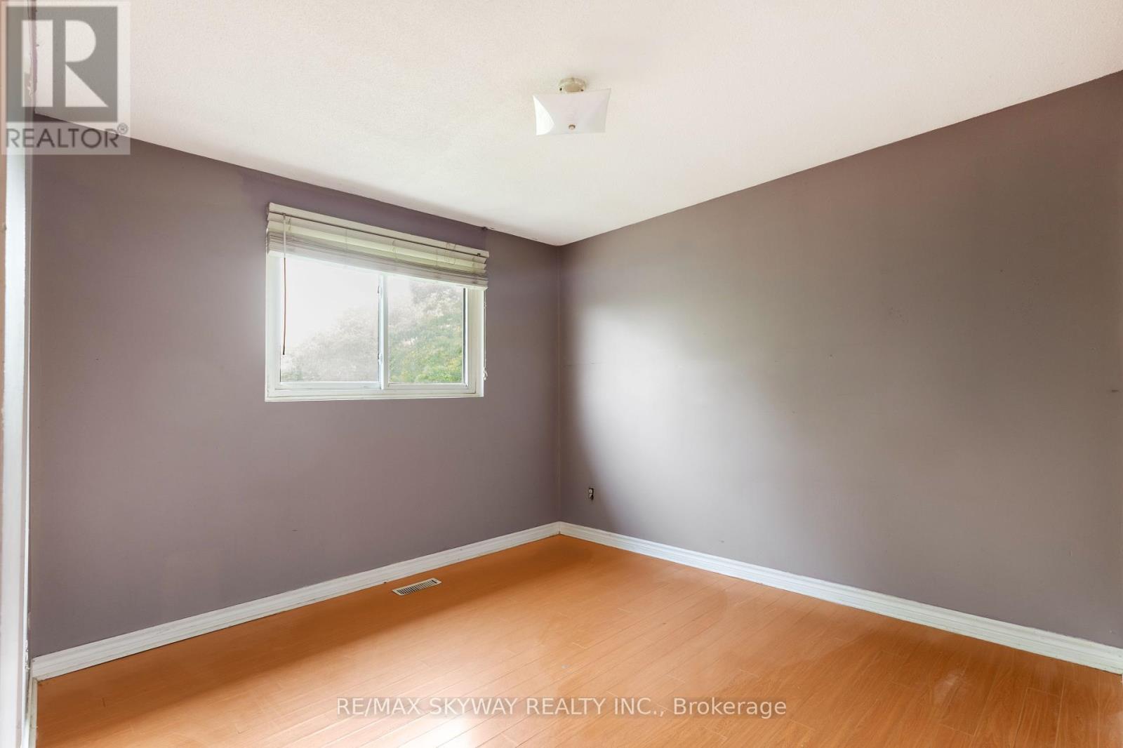 32 Maitland Street, Brampton (Central Park), Ontario  L6S 3B8 - Photo 21 - W12212759