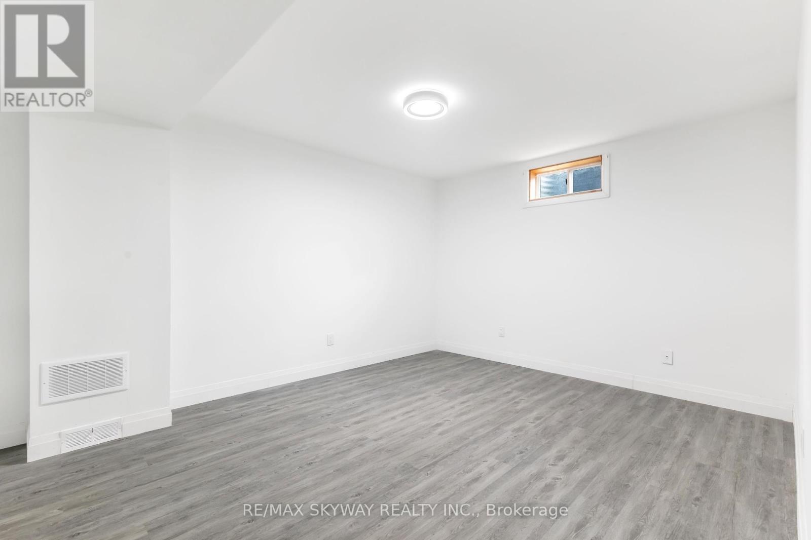 32 Maitland Street, Brampton (Central Park), Ontario  L6S 3B8 - Photo 38 - W12212759