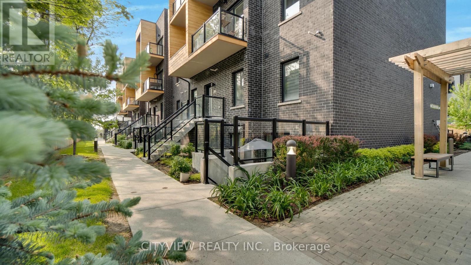 121 - 1145 JOURNEYMAN LANE, Mississauga, Ontario