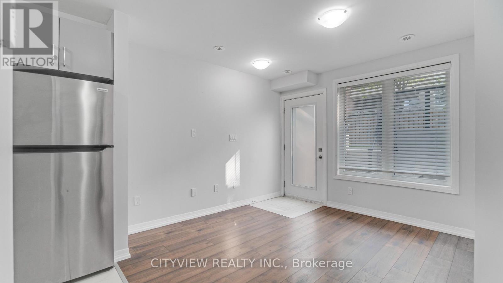 121 - 1145 Journeyman Lane, Mississauga (Clarkson), Ontario  L5J 0B5 - Photo 10 - W12212776