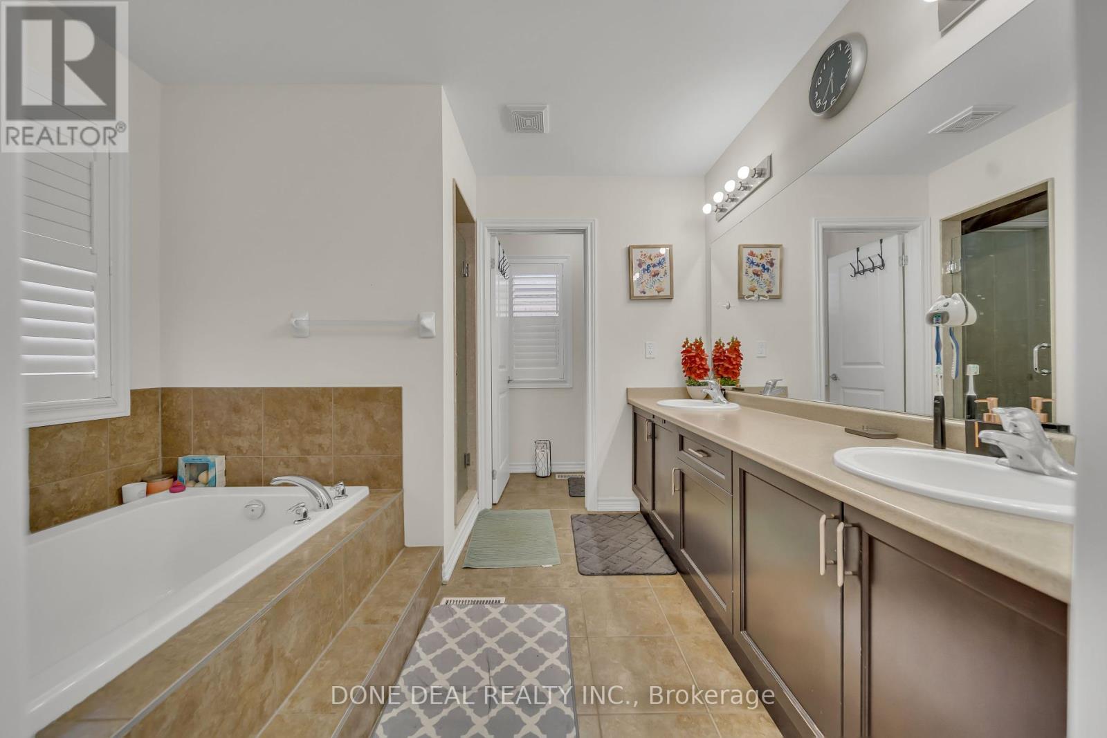 10 Lola Crescent, Brampton (Northwest Brampton), Ontario  L7A 4J7 - Photo 22 - W12212785